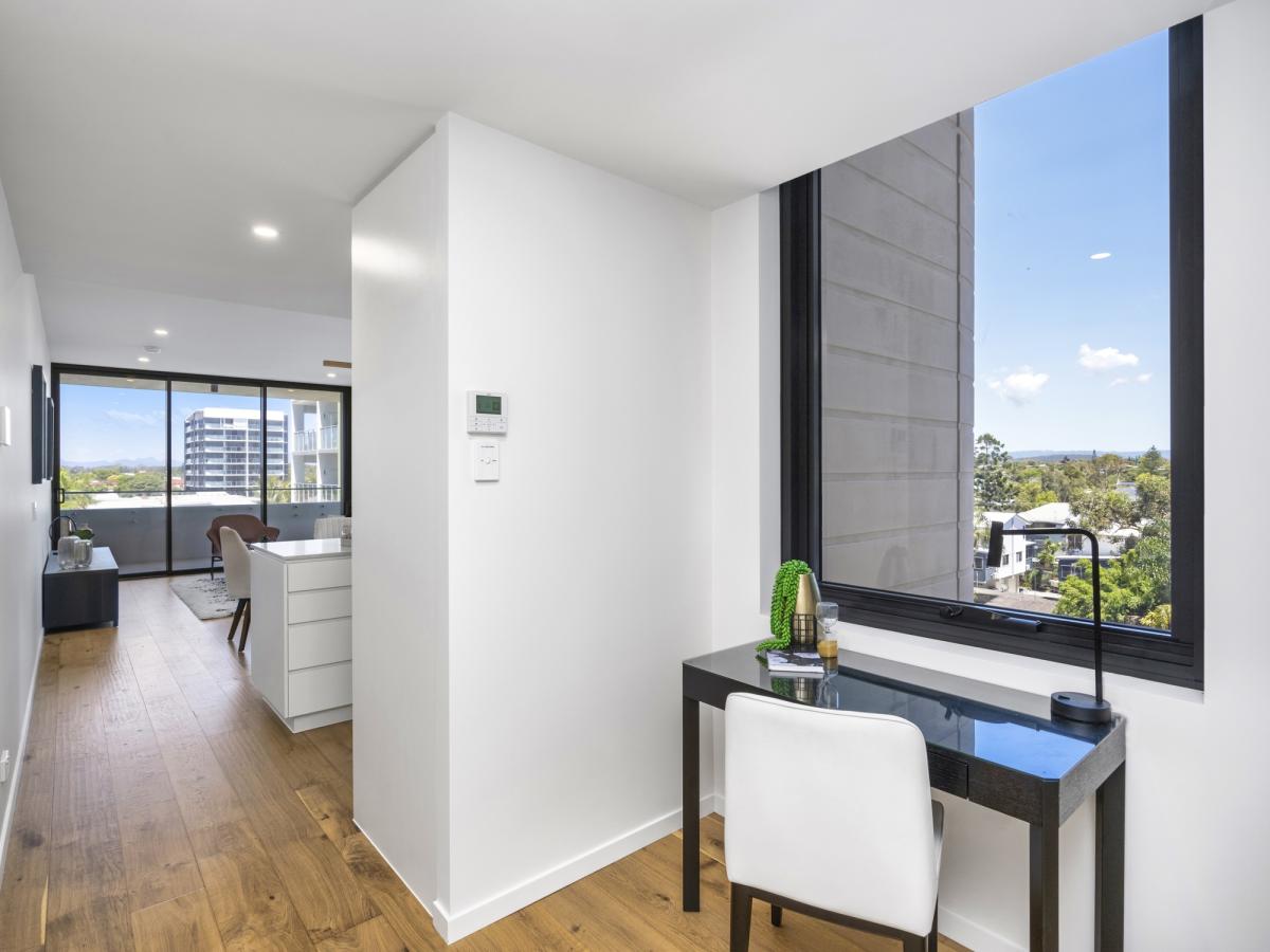 Summit on Broadwater