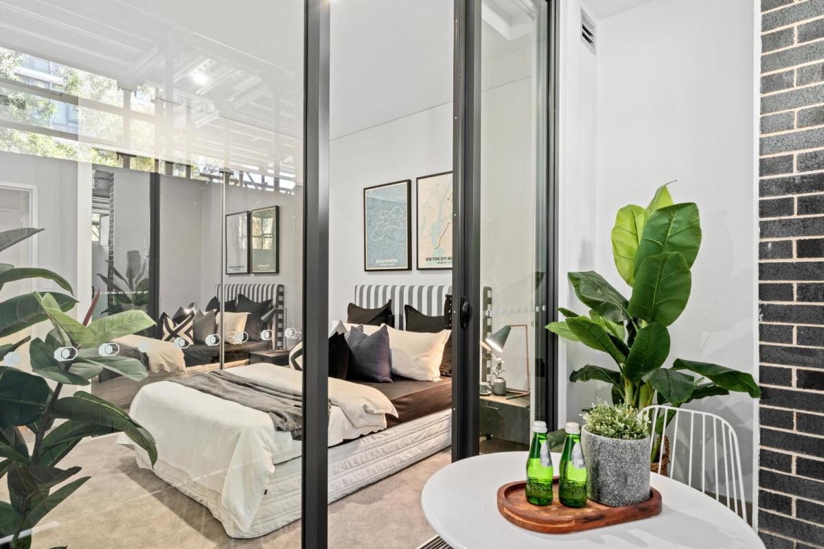 The Laneways, Rosebery