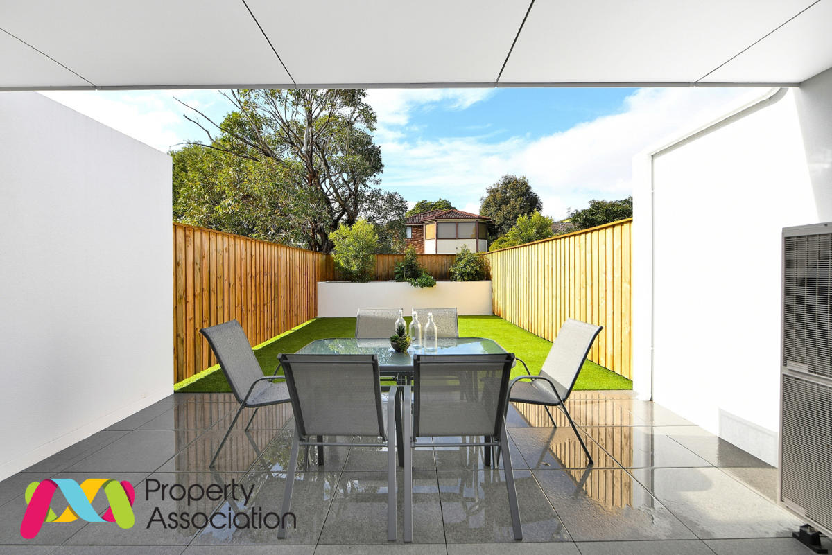 Telopea Avenue, Homebush West