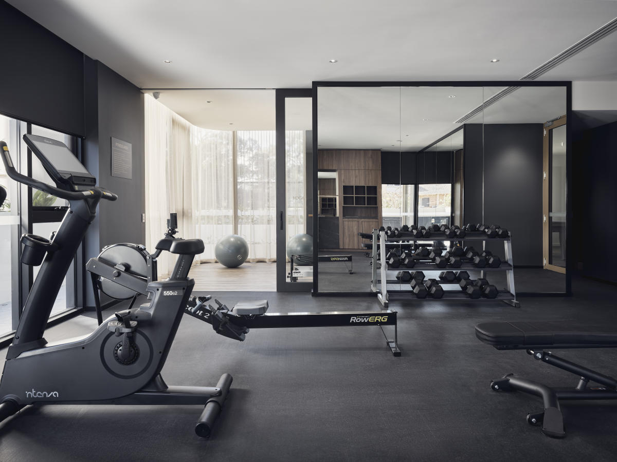 Broadway on the Bay, Crawley