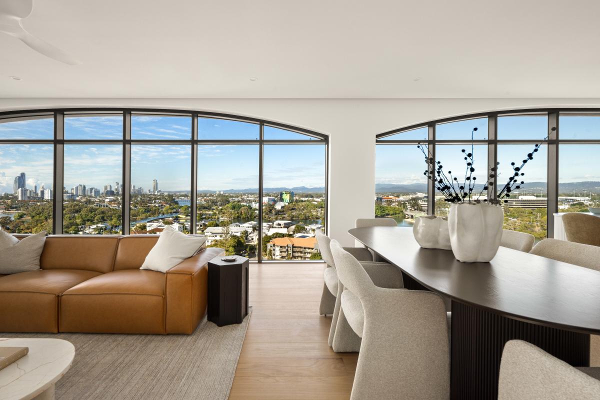 Greenwich, Surfers Paradise