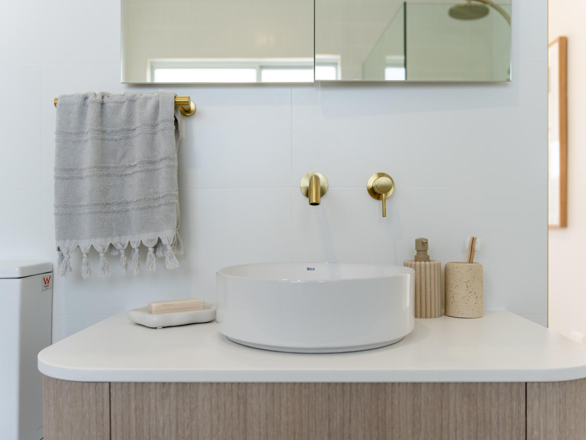 12 Headland Parade, Barrack Point