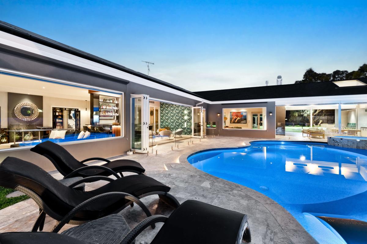 Edgebuild, VIC Edgebuild, VIC