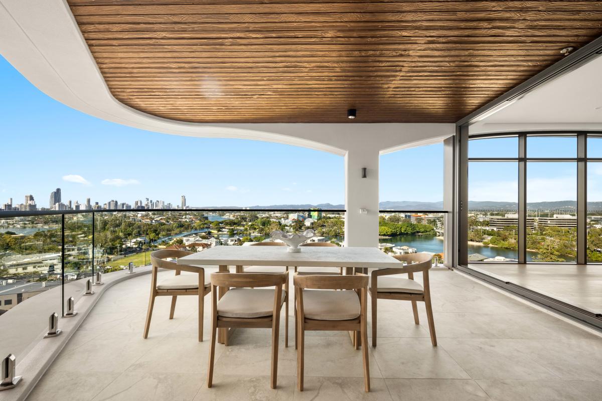 Greenwich, Surfers Paradise