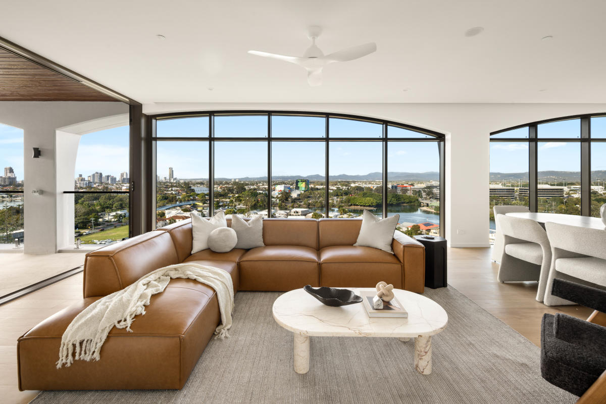 Greenwich, Surfers Paradise