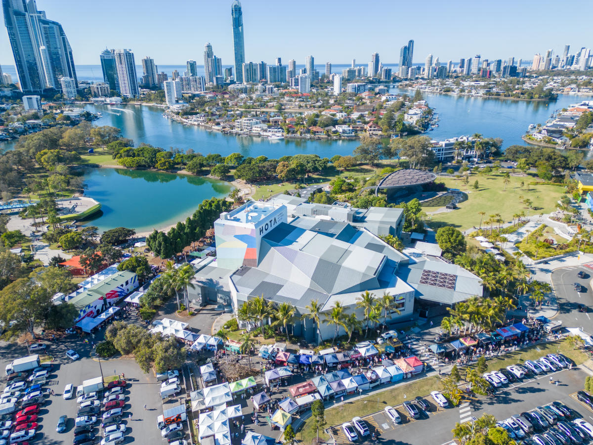 Aere, Chevron Island