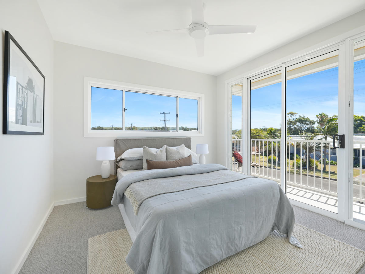 12 Headland Parade, Barrack Point