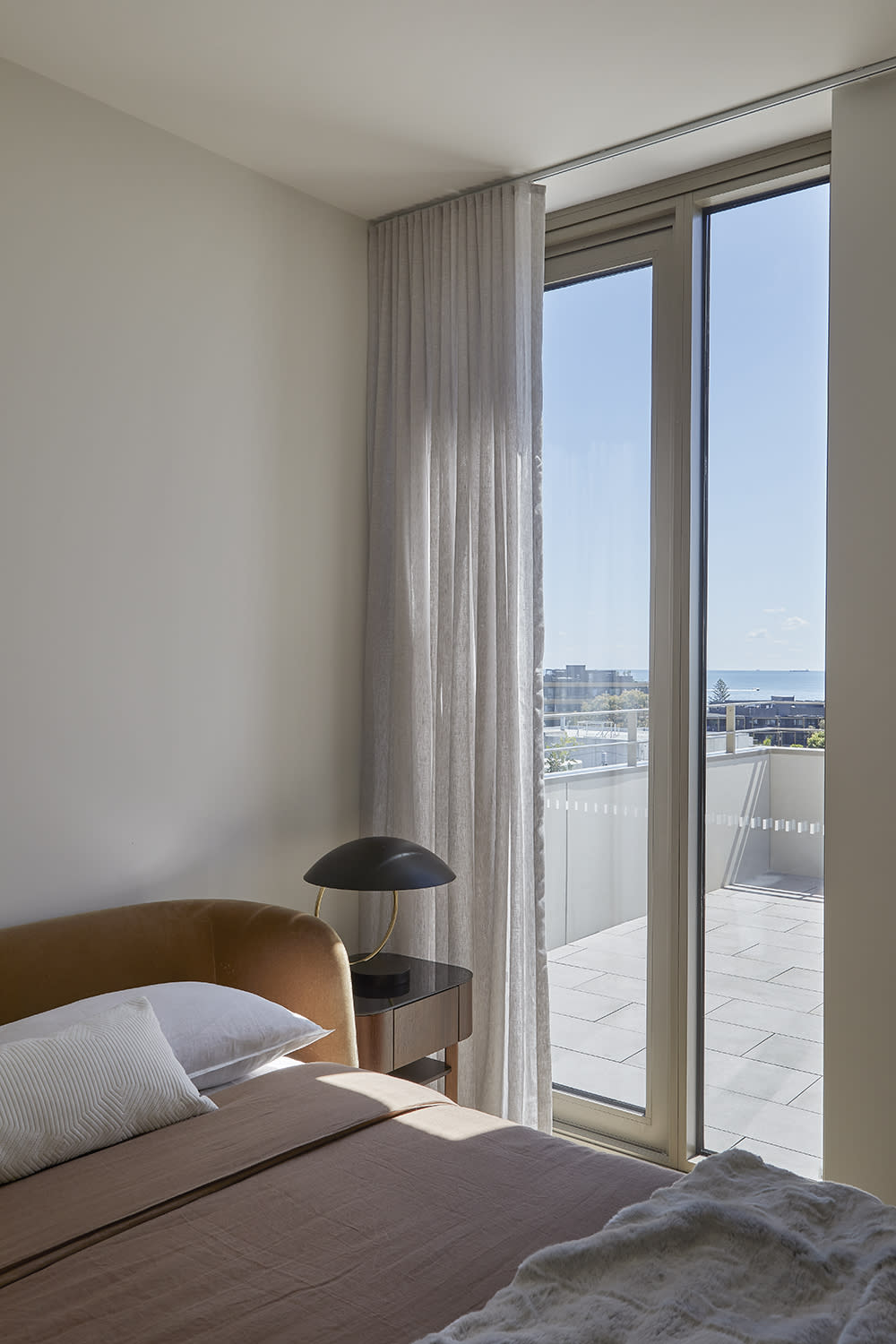 Hampton Hill | By Lowe Living