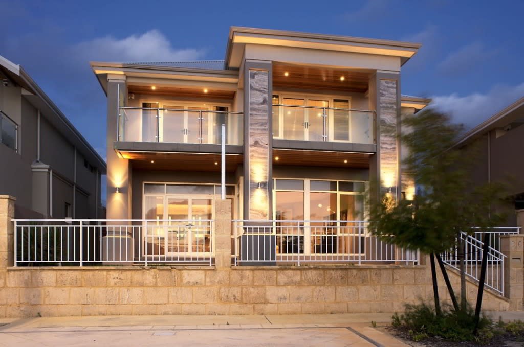 Seacrest Homes, WA