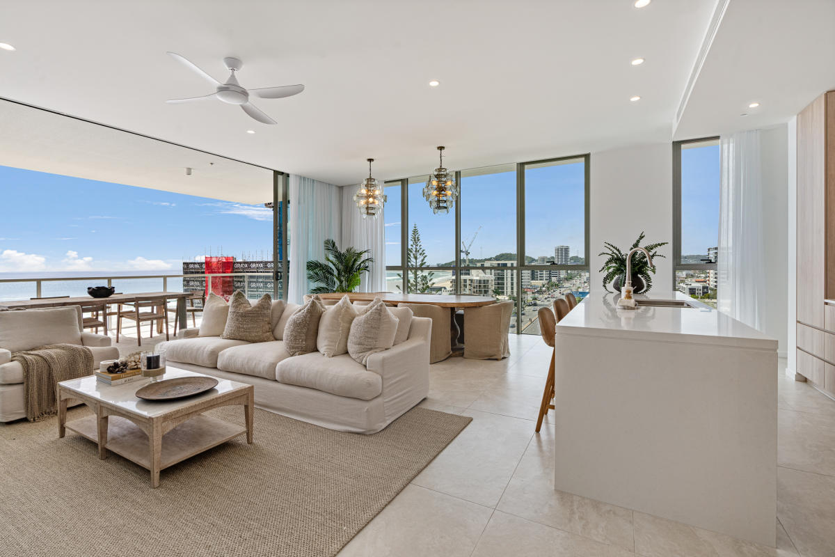 EVA Tenth Avenue, Palm Beach