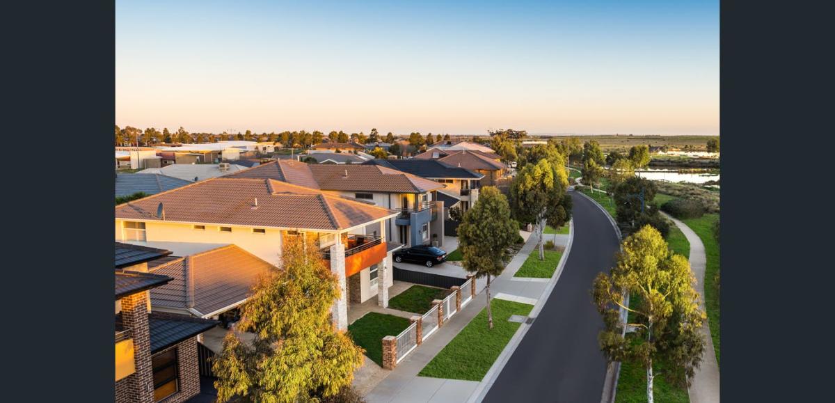 Manor Lakes