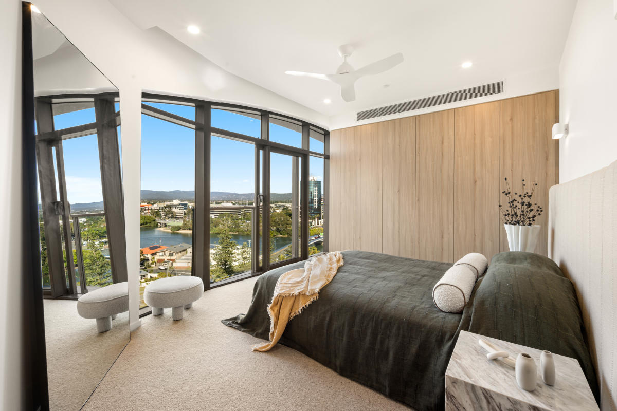 Greenwich, Surfers Paradise