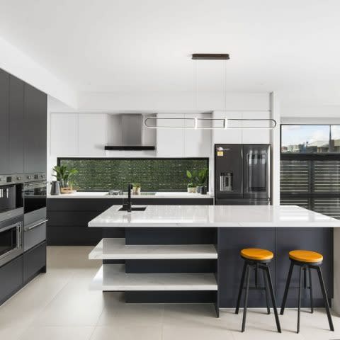 Lofty Building Group, SA