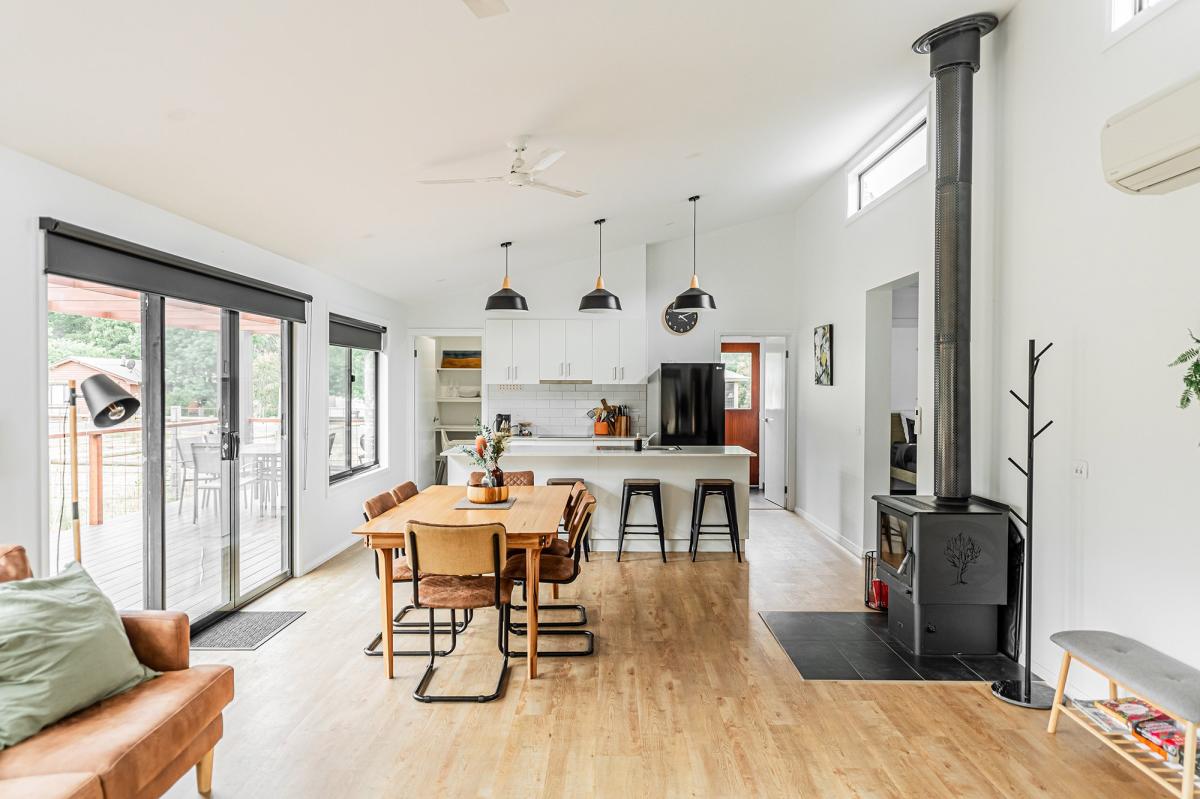 Swanbuild, VIC Swanbuild, VIC