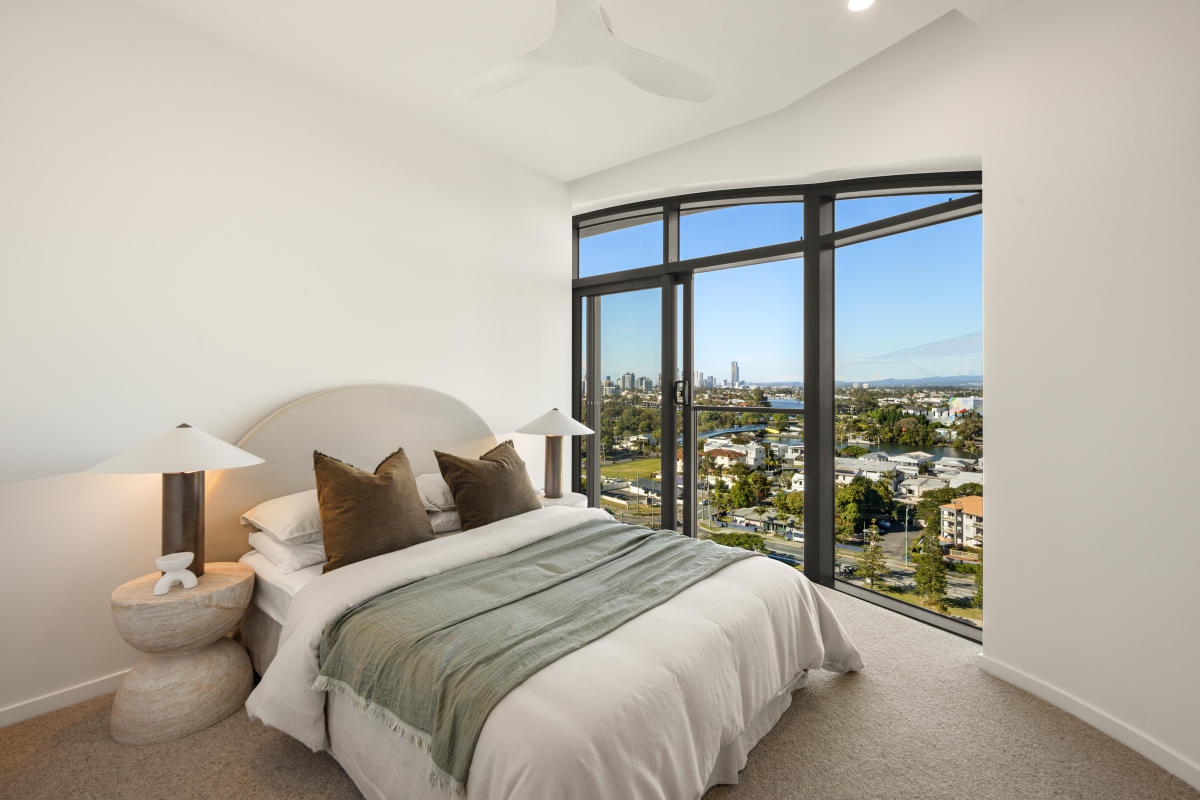 Greenwich, Surfers Paradise