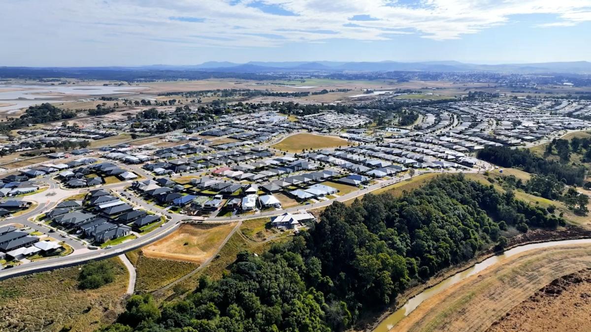Wallis Creek Estate