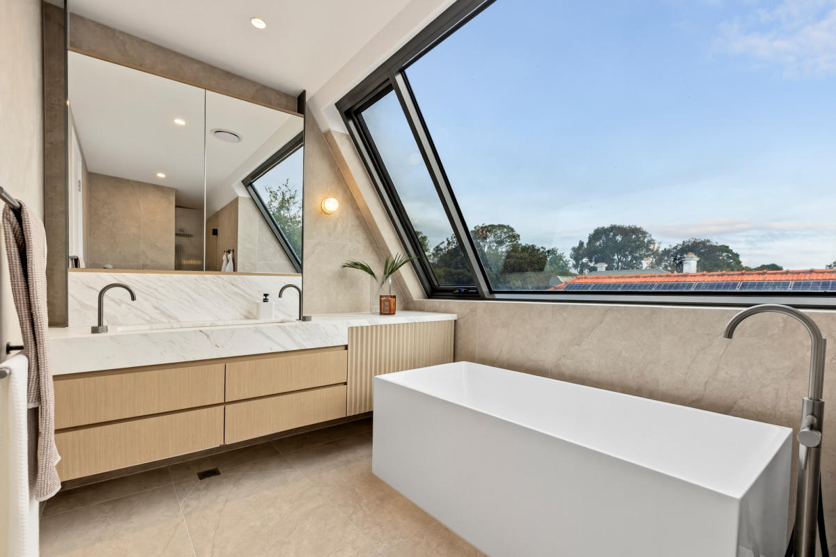 111 Carpenter, Brighton