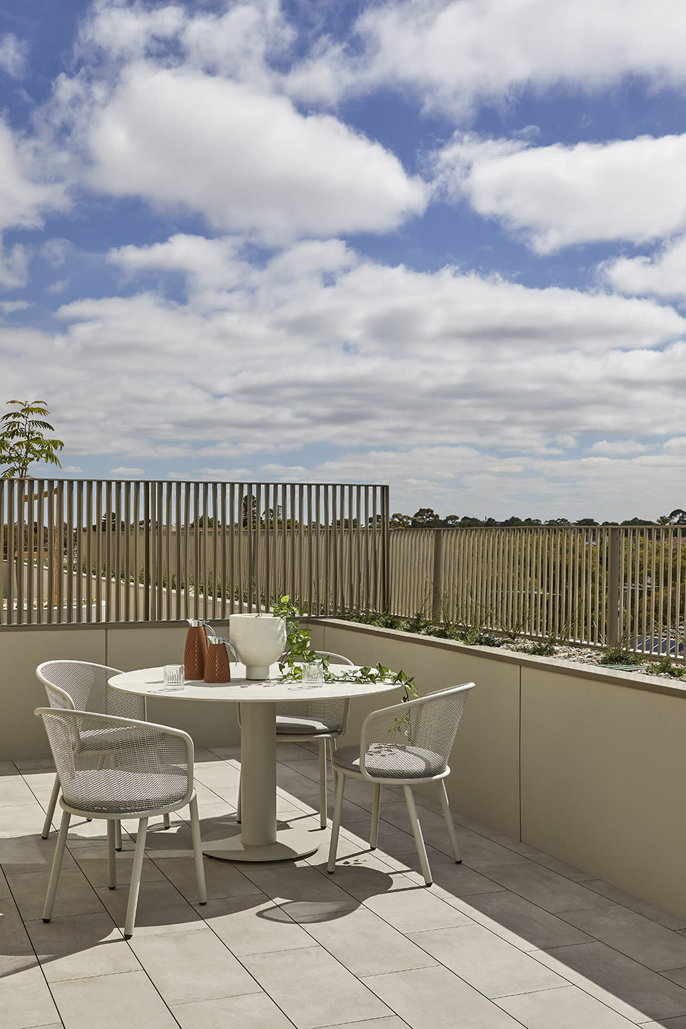 Hampton Hill | By Lowe Living