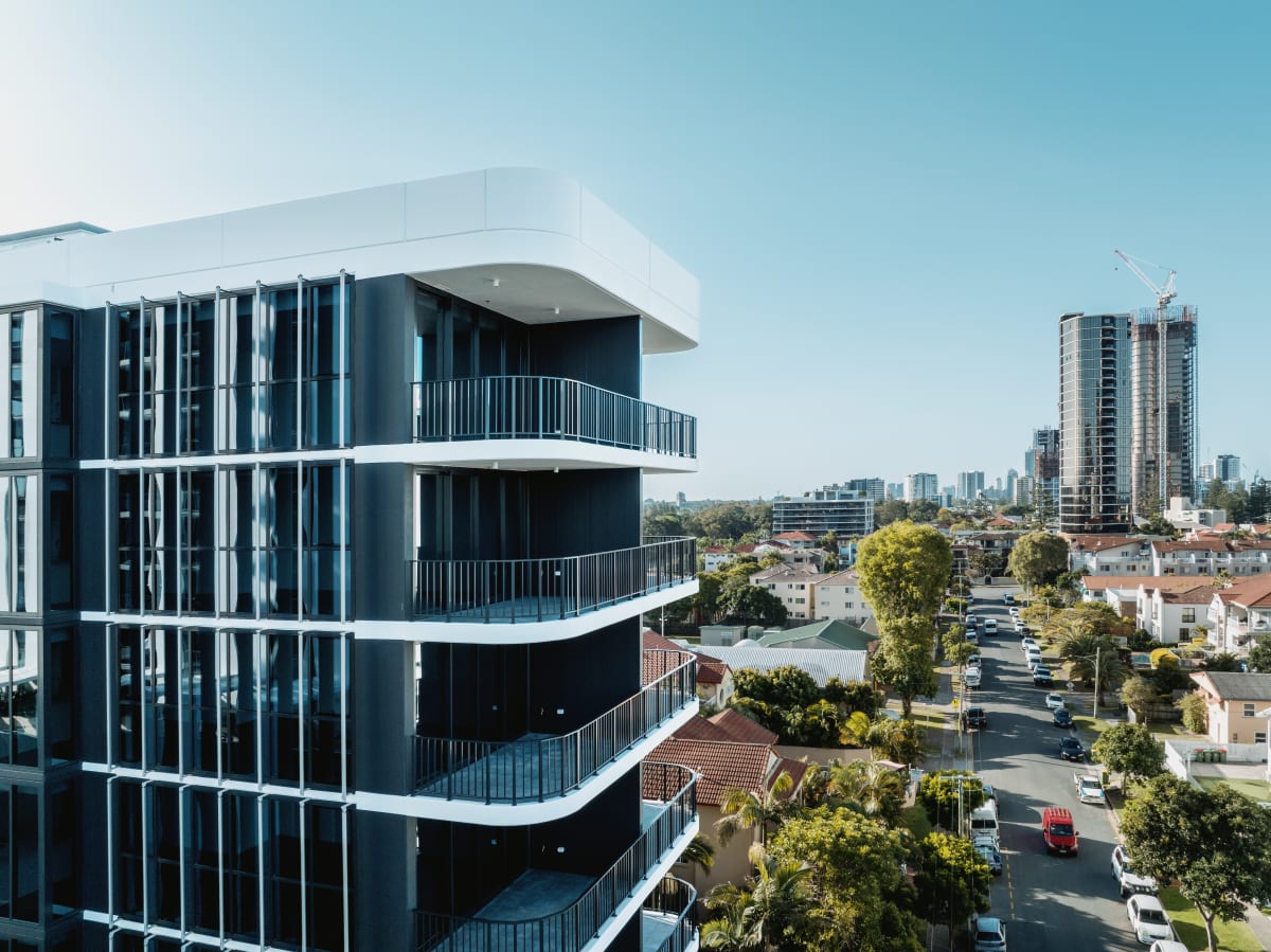 Malo, Broadbeach