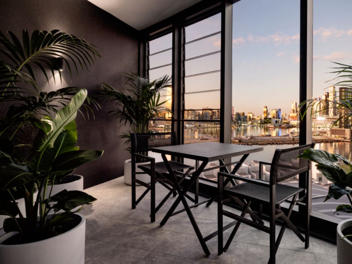 Voyager, Docklands