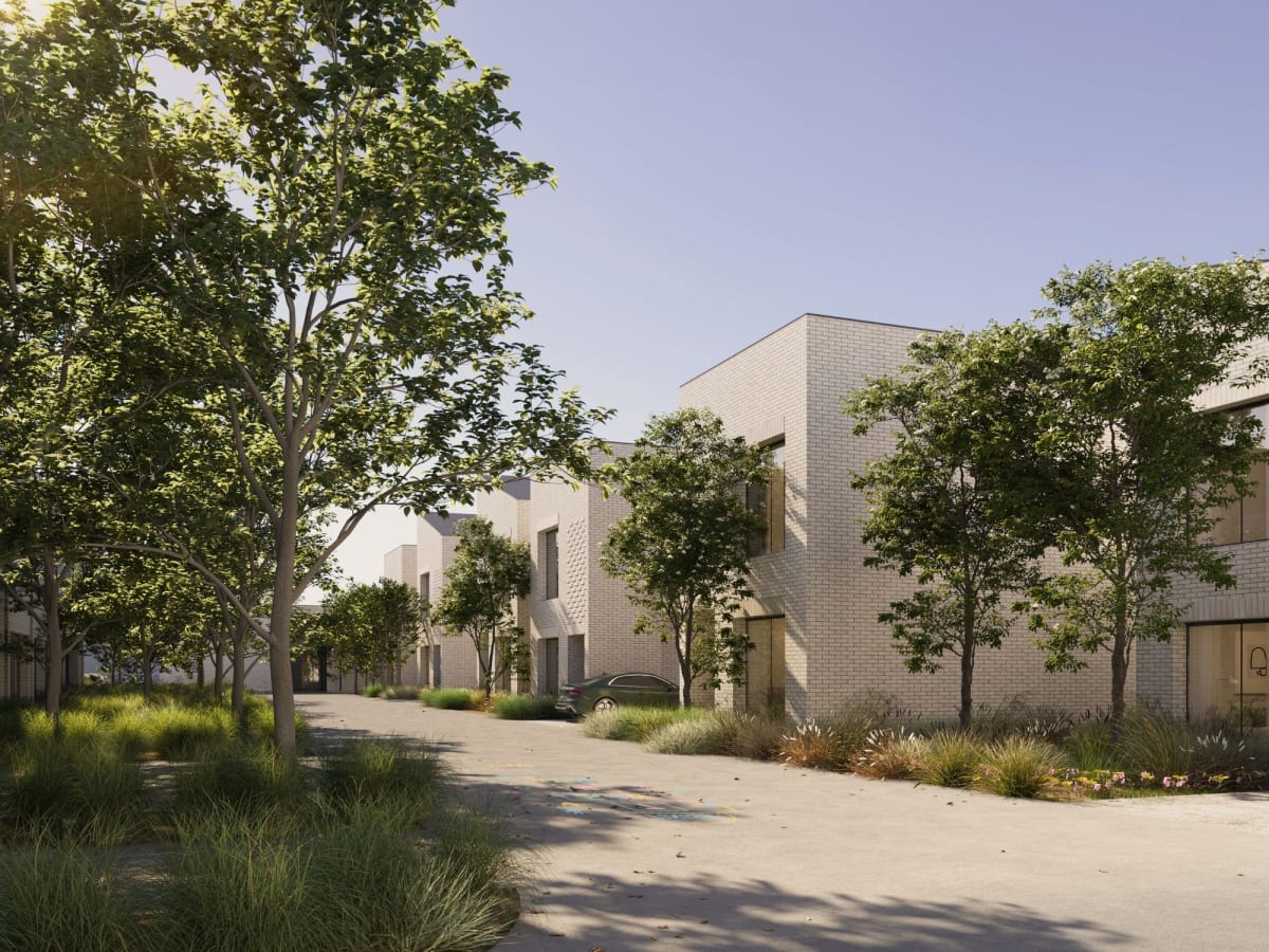 Kingloch Parade, Wantirna