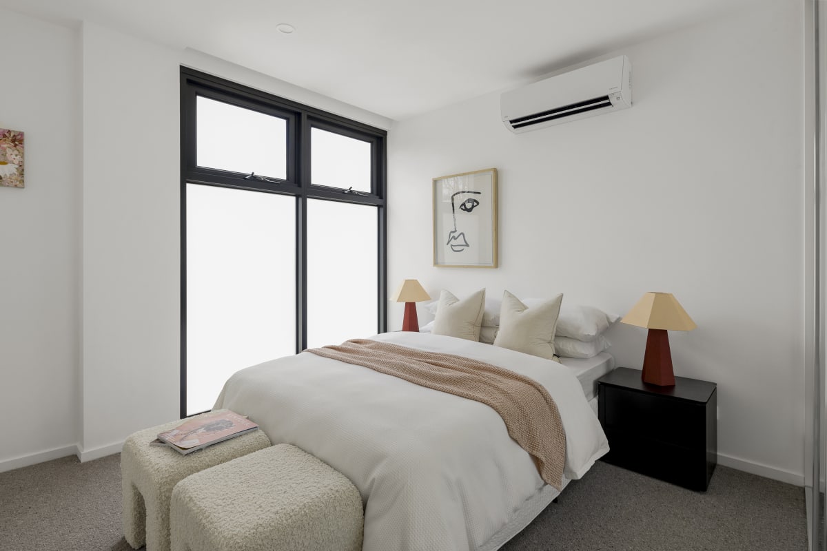 Lori, Glen Iris
