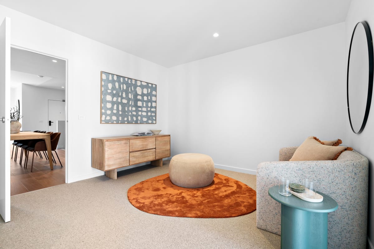 Kingloch Parade, Wantirna