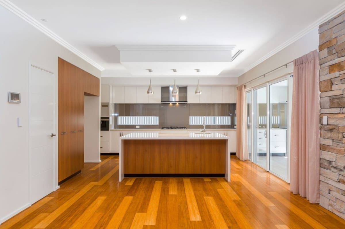 Central Avenue Homes, WA