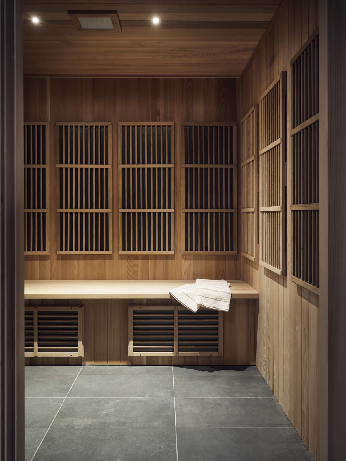 Broadway on the Bay, Crawley