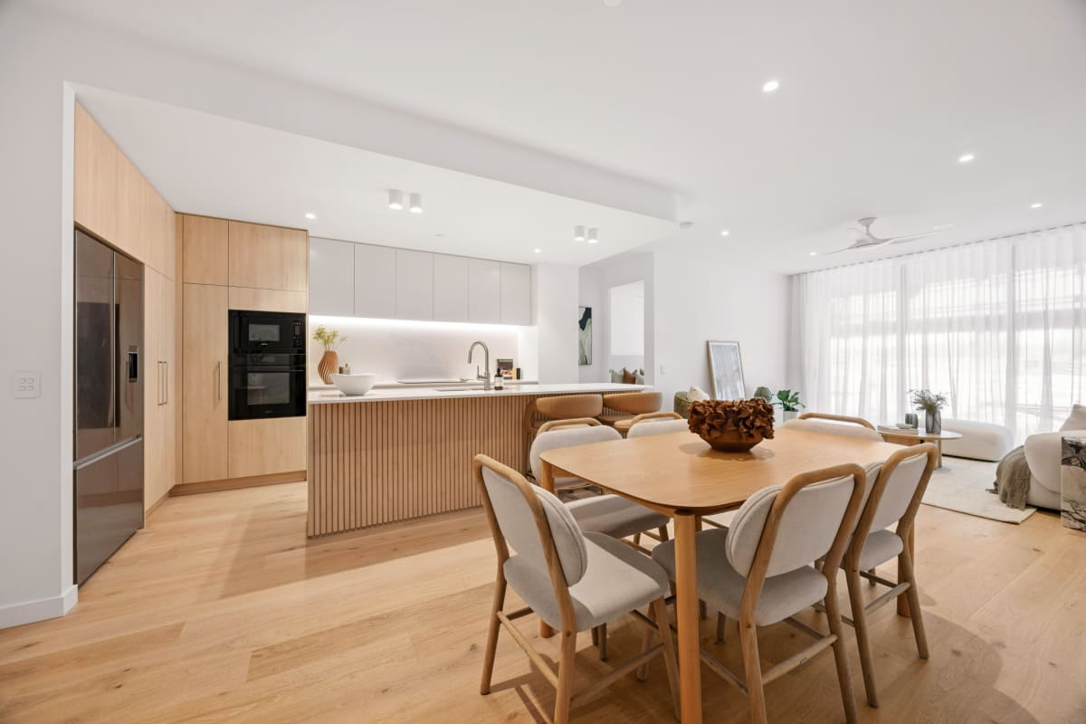 Harbour Shores, Biggera Waters