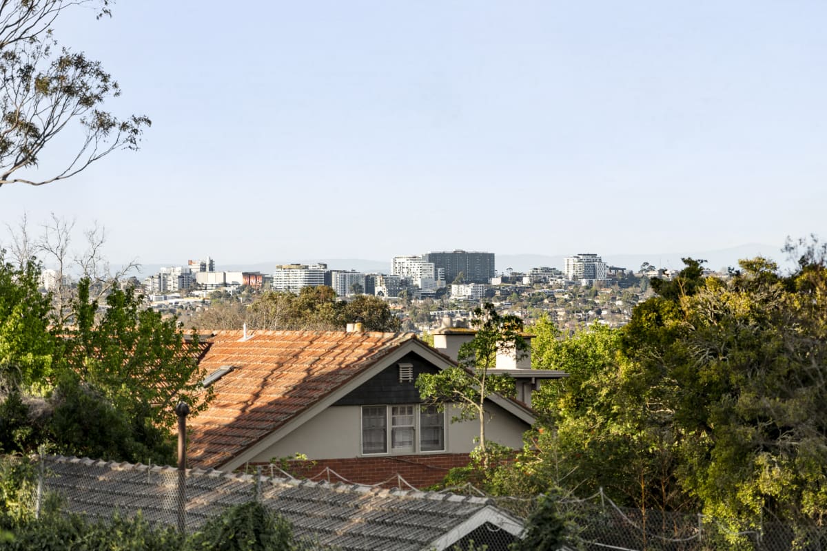 Threadneedle, Balwyn