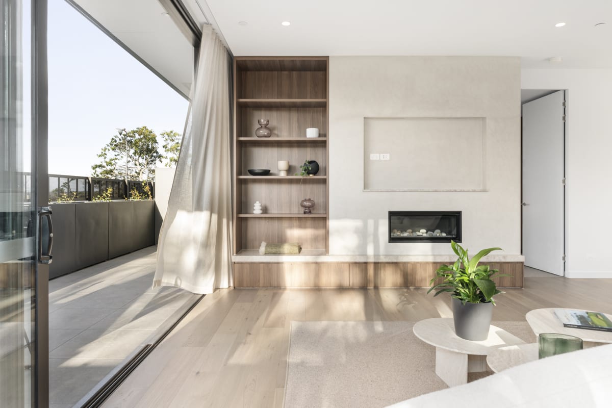 Threadneedle, Balwyn