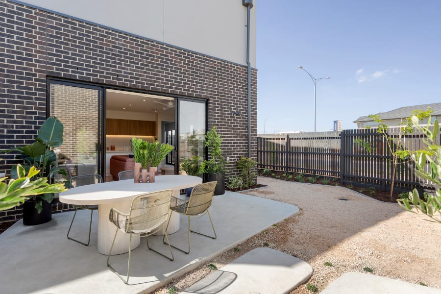 Smiths Lane Townhomes by Mirvac, Clyde North