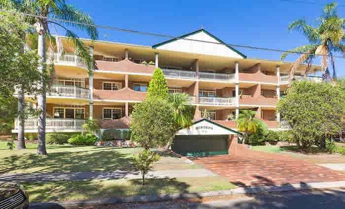 Former Home and Away couple buys Cronulla apartment