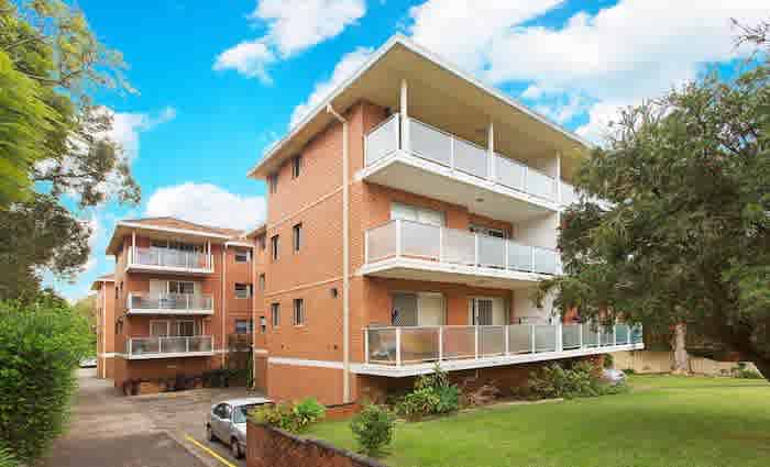 Ben Barba lists Caringbah South investment apartment 