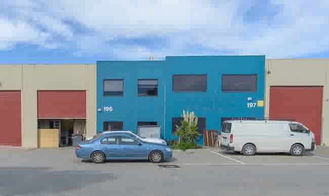 Vacant warehouse/office at Clayton South sold for $345,000