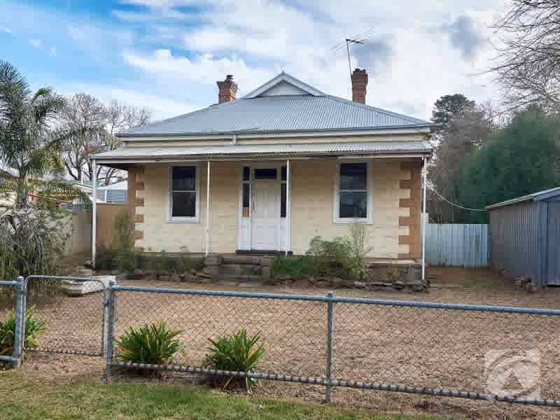 Original 1910 Mount Barker house sold for $320,000