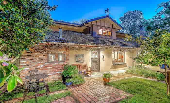 Mount Dandenong trophy home, the Oakridge, listed for sale
