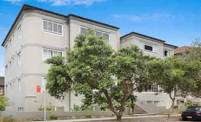 Channel Nine boss David Gyngell lists North Bondi apartment
