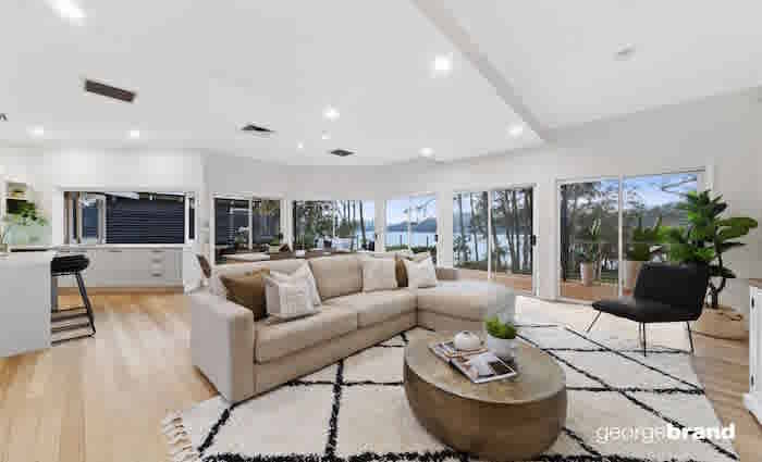 Lakefront family home in Avoca Beach sold 