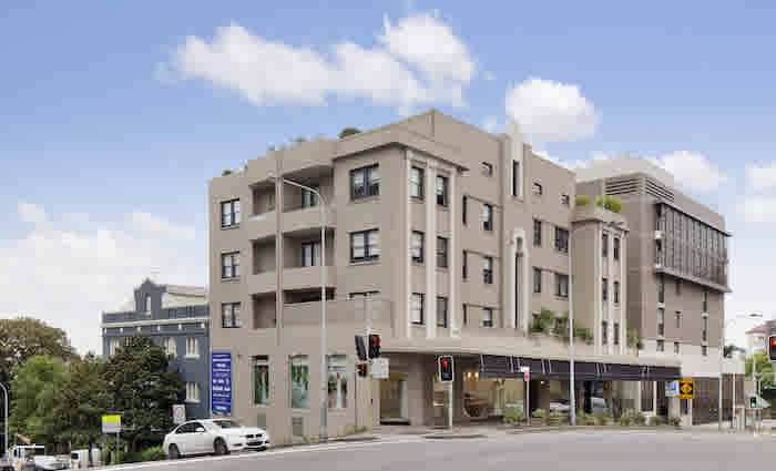 Edgecliff institution A. R. Irwin Violins purchases new home