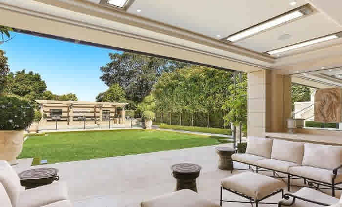 Punter Sean Bartholomew secures Vaucluse sale
