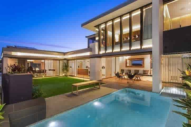Aaron Rowe's Bronte home with $9 million plus expectations