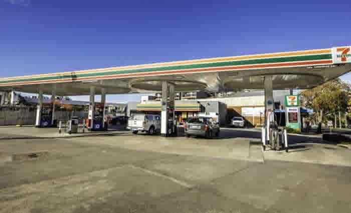 Record low yields achieved with 7- Eleven service station sales