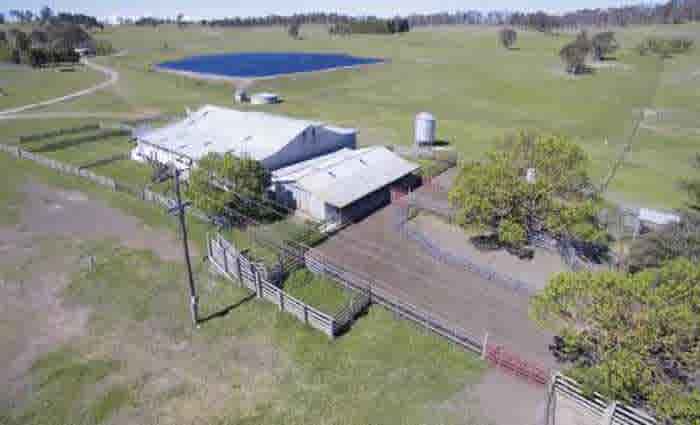  Well-known New England property Achill West for auction