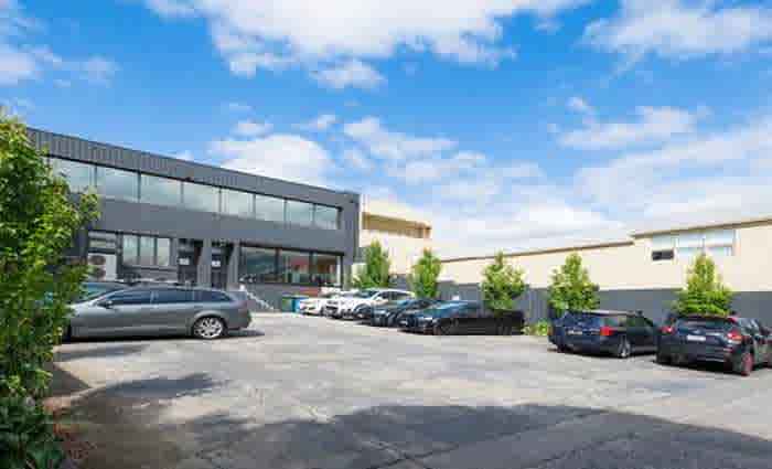 Chinese family buys office building in inner-east Melbourne for $6.18 million