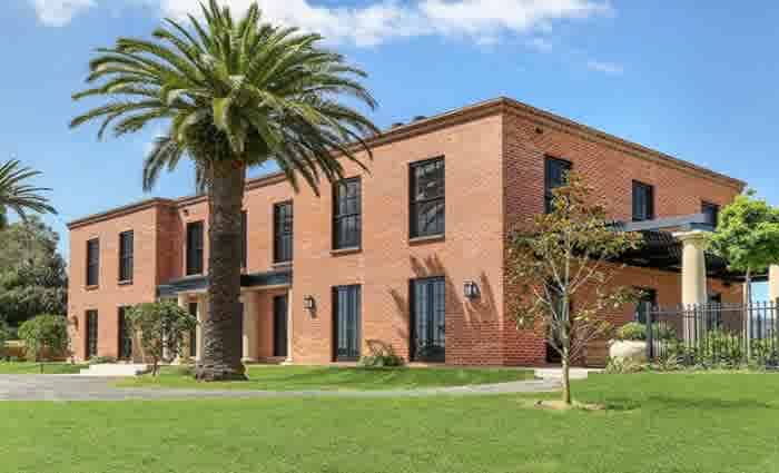 Berry Farm listed by Macquarie banker