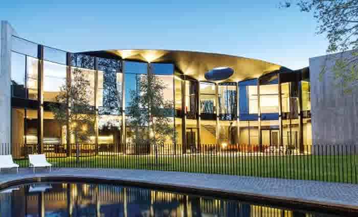 Toorak record price paid by Plenary's Phil Dreaver