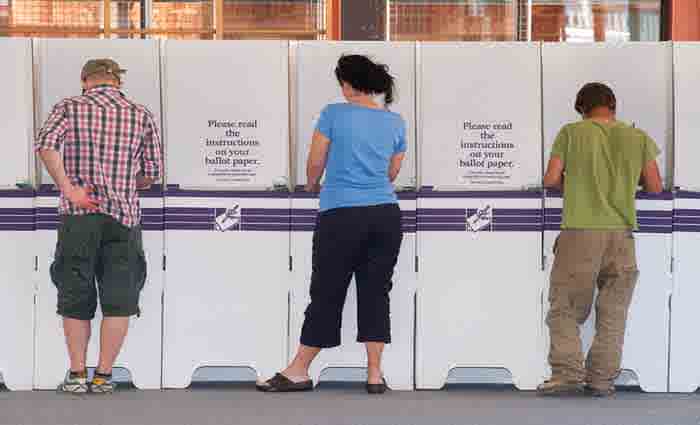Steve Keen says looming recession means 2016 election would be good one to lose