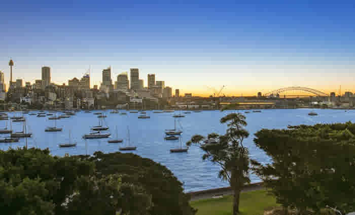 Nothing crazy as the 2010 peak still troubles some Sydney trophy home vendors in 2015 boom